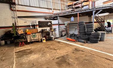 Galpón en avenida Monseñor Pablo Cabrera