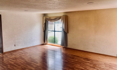 Casa en Venta Frente a Parque | Lomas de San Mateo, Naucalpan