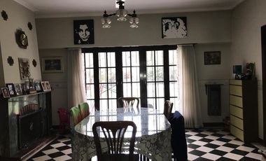 Excelente chalet en Adrogué