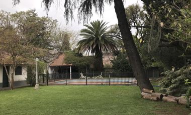 Excelente chalet en Adrogué