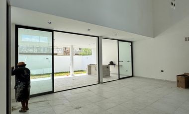 CASA EN VENTA EN PRIVADA SOLUNA