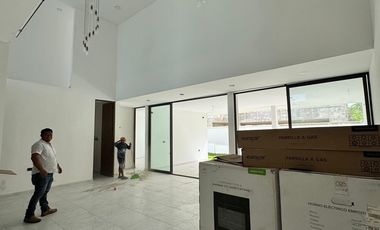 CASA EN VENTA EN PRIVADA SOLUNA