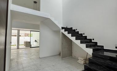 CASA EN VENTA EN PRIVADA SOLUNA