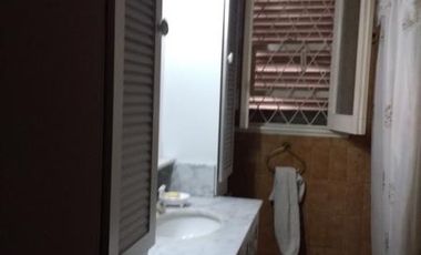 VIVIENDA / COMERCIAL -  A 50 mts.  de Estación Adrogué