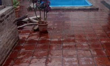 Amplia Propiedad céntrica FRENTE 11,5 MTRS