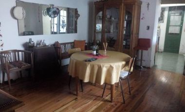 Amplia Propiedad céntrica FRENTE 11,5 MTRS