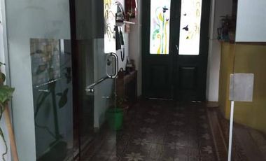 Amplia Propiedad céntrica FRENTE 11,5 MTRS