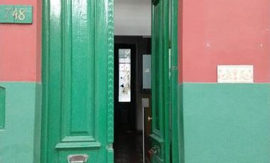 Amplia Propiedad céntrica FRENTE 11,5 MTRS