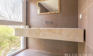 Casa con 3 dormitorios en venta  en Los Sauces - Nordelta