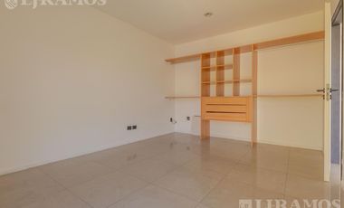 Casa con 3 dormitorios en venta  en Los Sauces - Nordelta