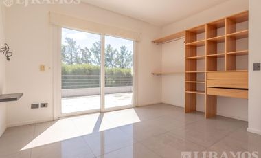 Casa con 3 dormitorios en venta  en Los Sauces - Nordelta