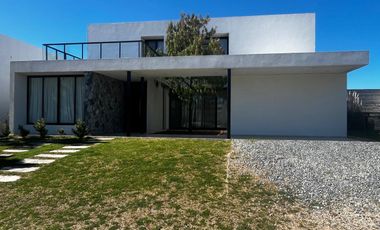 Casa en Venta - Costa Esmeralda Barrio Ecuestre