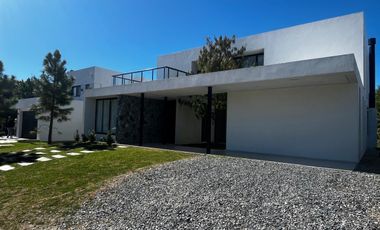 Casa en Venta - Costa Esmeralda Barrio Ecuestre