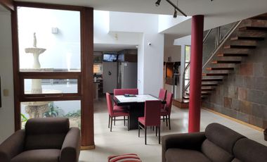 CASA MODERNA 4 AMBIENTES A MTS DE SEGUI, SOBRE LA CALLE QUINTANA AL 500