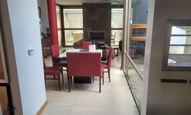 CASA MODERNA 4 AMBIENTES A MTS DE SEGUI, SOBRE LA CALLE QUINTANA AL 500