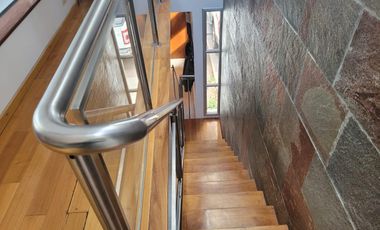 CASA MODERNA 4 AMBIENTES A MTS DE SEGUI, SOBRE LA CALLE QUINTANA AL 500