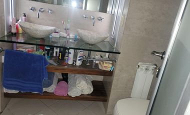 CASA MODERNA 4 AMBIENTES A MTS DE SEGUI, SOBRE LA CALLE QUINTANA AL 500