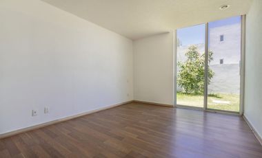 Casa moderna de un nivel en fraccionamiento con amenidades | Querétaro