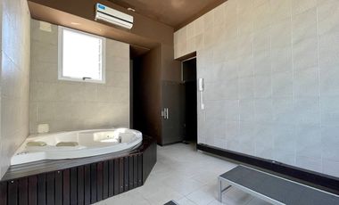 Venta Piso Excl. Depto. 1 Dormit. Cochera incluida en precio. Terraza Exclusiva c/parrillero. Amenities Apto Crédito Hipotecario