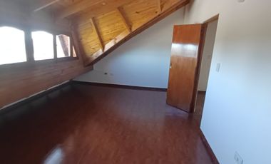 Alquiler departamento 3 ambientes! Con patio