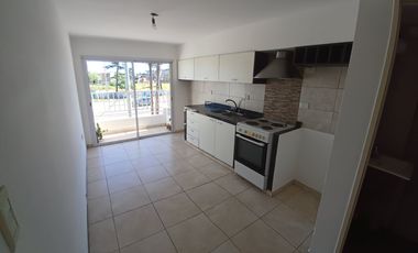 Alquiler departamento 3 ambientes! Con patio