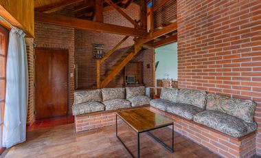 Vivienda de 4 ambientes mas galpón en venta, Alberti 5700, mar del plata.