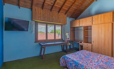 Vivienda de 4 ambientes mas galpón en venta, Alberti 5700, mar del plata.