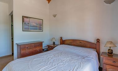 Vivienda de 4 ambientes mas galpón en venta, Alberti 5700, mar del plata.