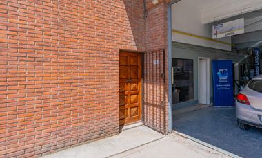 Vivienda de 4 ambientes mas galpón en venta, Alberti 5700, mar del plata.