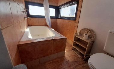 Casa en venta - 4 Dormitorios 2 Baños - Cochera - 744Mts2 - Sierra de Los Padres