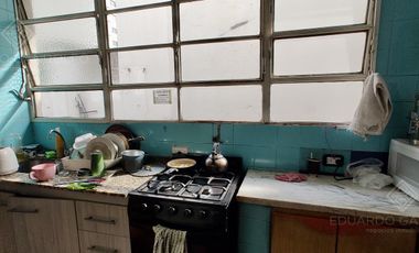 Excelente Piso sobre la Avda. en Escalada Centro fte al FCGR - Residencia Universitaria!!!