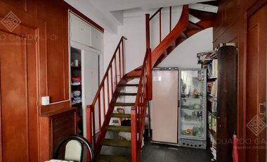 Excelente Piso sobre la Avda. en Escalada Centro fte al FCGR - Residencia Universitaria!!!