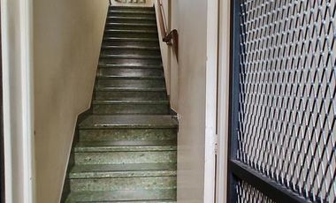 Excelente Piso sobre la Avda. en Escalada Centro fte al FCGR - Residencia Universitaria!!!