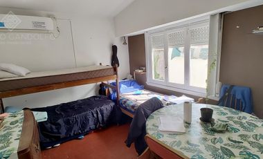 Excelente Piso sobre la Avda. en Escalada Centro fte al FCGR - Residencia Universitaria!!!