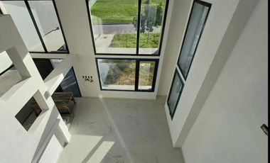 Casa en venta - 3 Dormitorios 3 Baños - 770mts2 - Hudson