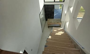 Casa en venta - 3 Dormitorios 3 Baños - 770mts2 - Hudson