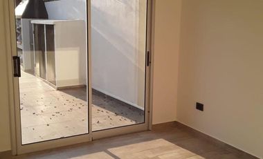 Casa en venta - 2 Dormitorios 1 Baño - 370Mts2 - Villa Parque Sicardi