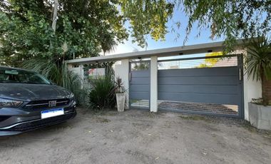 Casa en venta - 2 Dormitorios 1 Baño - 370Mts2 - Villa Parque Sicardi