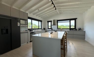 Casa en venta - 4 Dormitorios 2 Baños - 1.002Mts2 - Pinamar