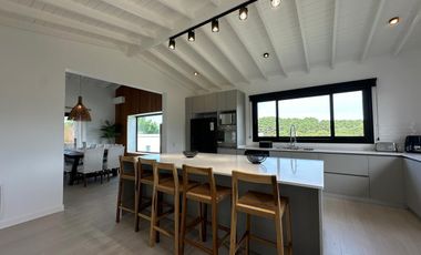 Casa en venta - 4 Dormitorios 2 Baños - 1.002Mts2 - Pinamar