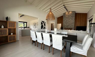 Casa en venta - 4 Dormitorios 2 Baños - 1.002Mts2 - Pinamar