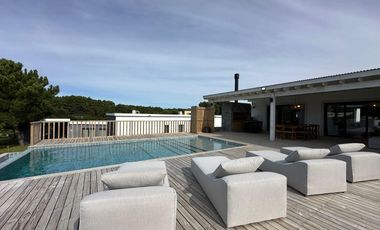 Casa en venta - 4 Dormitorios 2 Baños - 1.002Mts2 - Pinamar