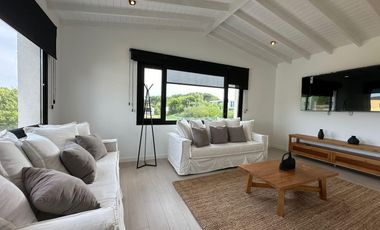 Casa en venta - 4 Dormitorios 2 Baños - 1.002Mts2 - Pinamar