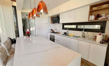 Casa en alquiler amoblada disponible a partir de Junio