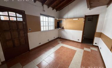 Venta casa 4 ambientes con cochera en Quilmes