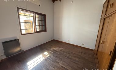 Venta casa 4 ambientes con cochera en Quilmes