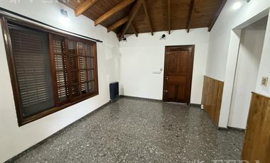 Venta casa 4 ambientes con cochera en Quilmes