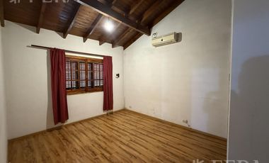 Venta casa 4 ambientes con cochera en Quilmes