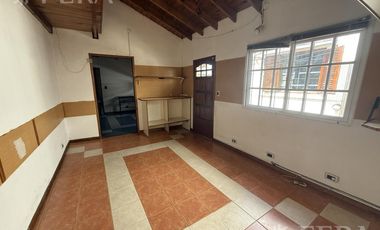 Venta casa 4 ambientes con cochera en Quilmes