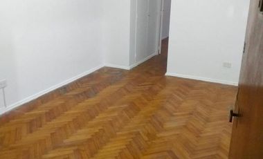 Venta depto 2 Ambientes Apto profesional con Patio Avellaneda Centro. RETASADO!! OPORTUNIDAD!!